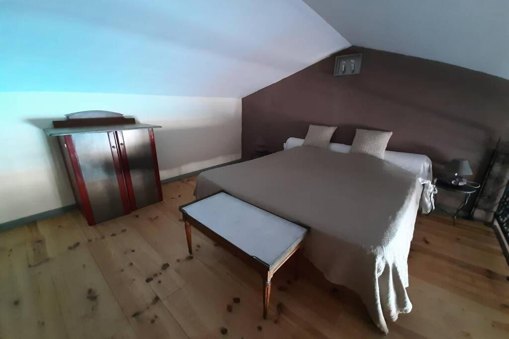 Cave Atelier Dans Ancien Domaine Viticole Apartment Moux Ngoại thất bức ảnh